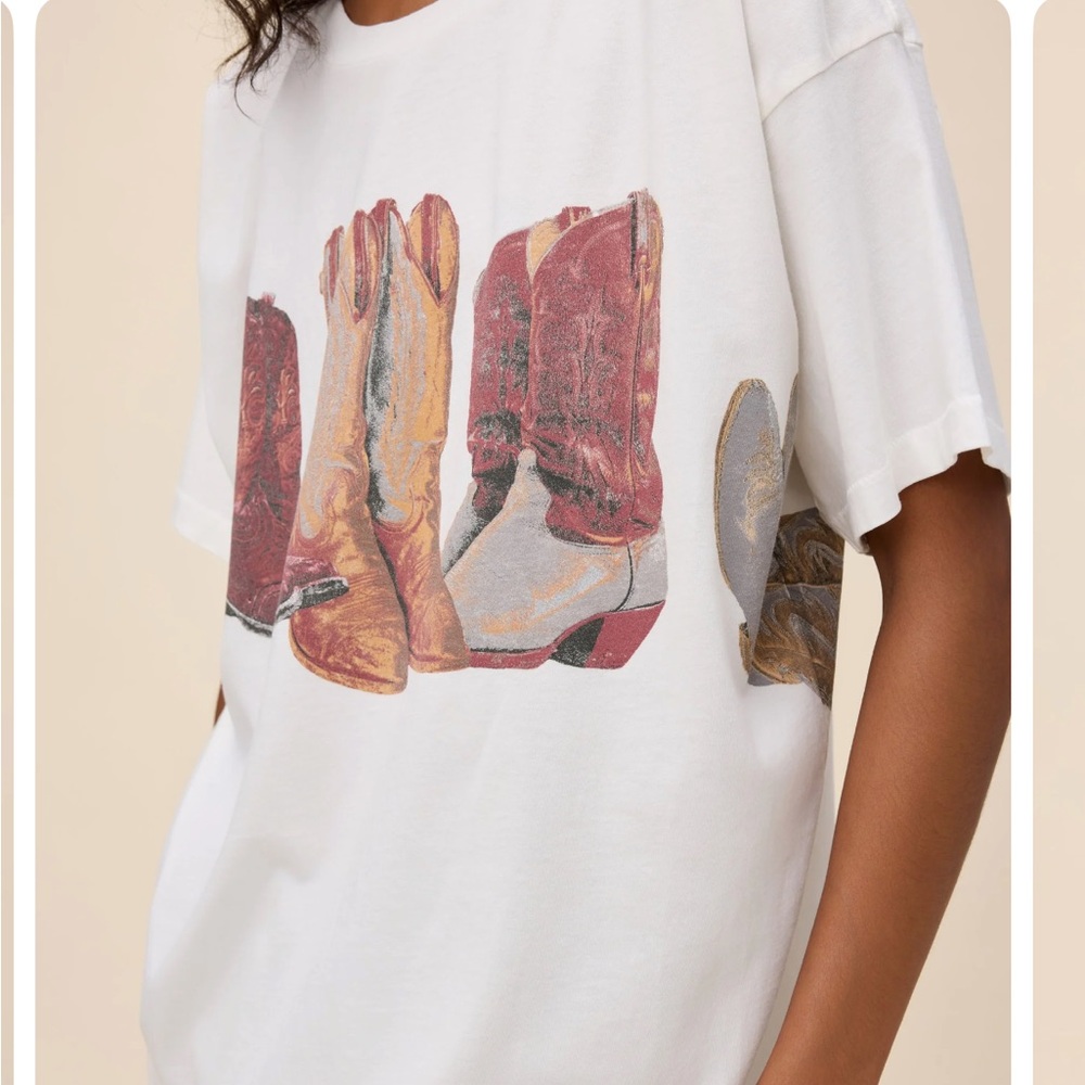 Daydreamer Kick Off Your Boots Merch Tee - Picture 2 of 5
